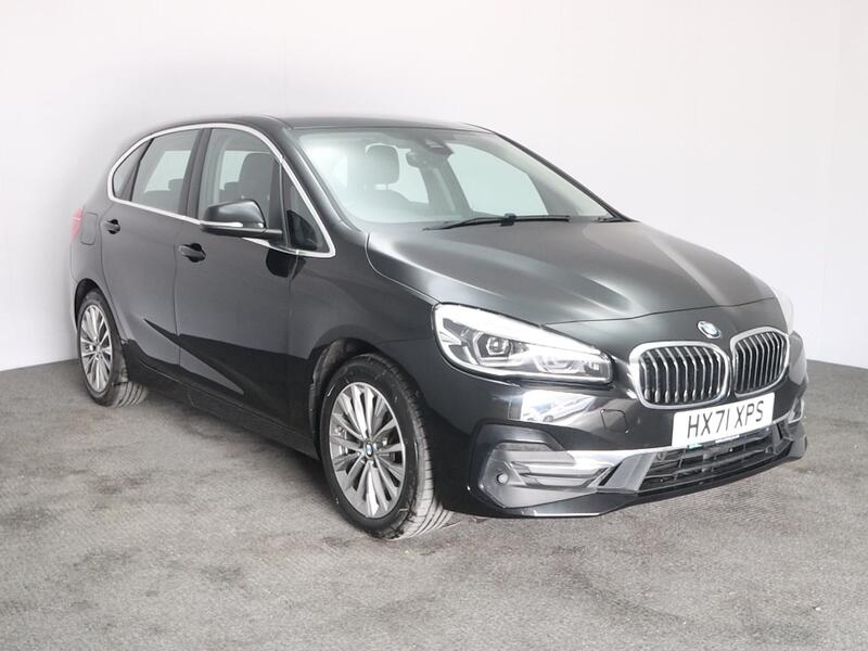 225xe [220] Luxury 5dr Auto [2021]