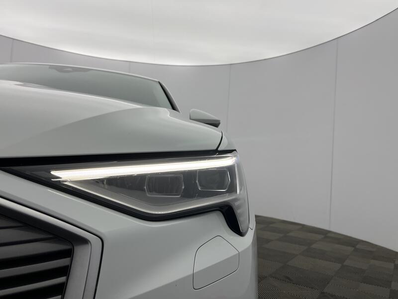 300kW 55 Quattro 95kWh Technik 5dr Auto [2022]