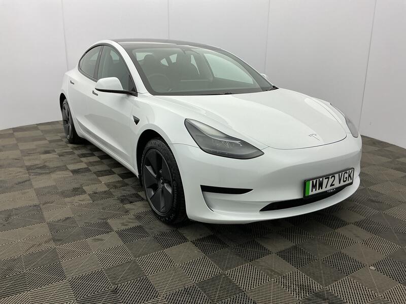 RWD 4dr Auto