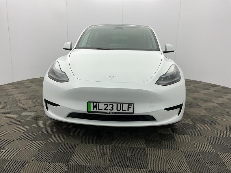 RWD 5dr Auto
