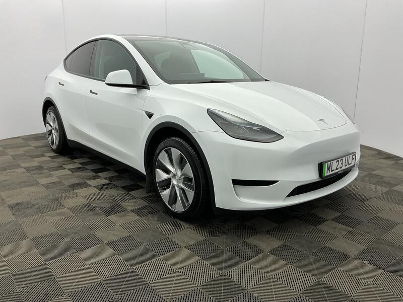 RWD 5dr Auto