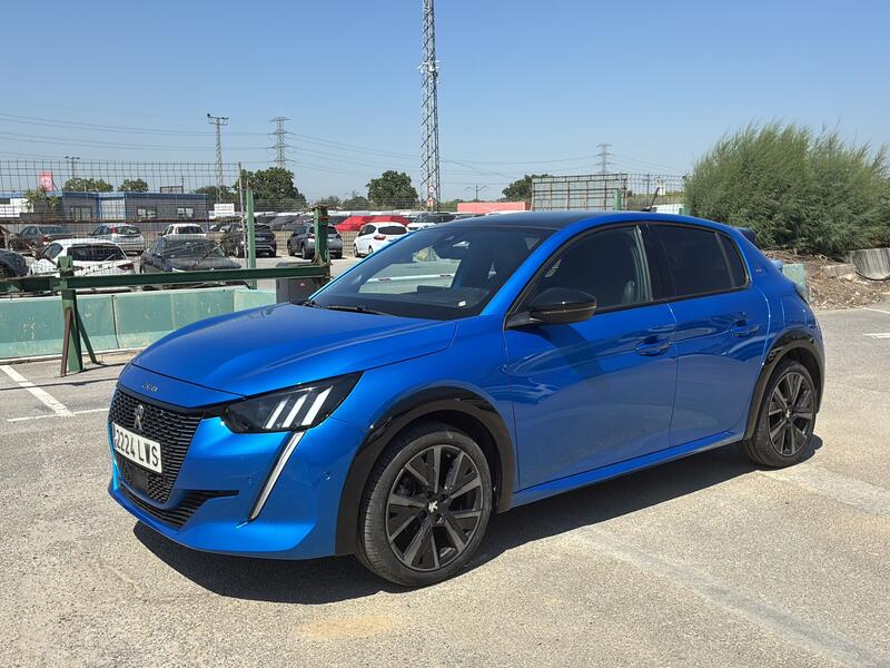 PEUGEOT 208 208