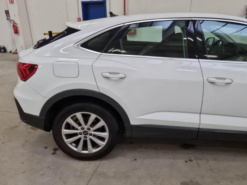 Audi Q3 SUV 35 TDI S TRONIC BUSINESS PLUS - foto 40