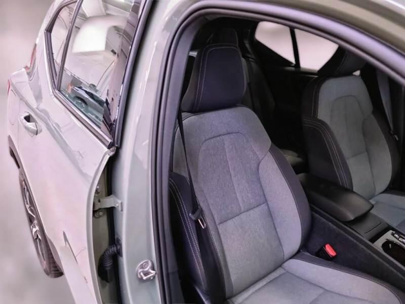 Volvo XC40 SUV B3 AUTOMATICO PLUS DARK - foto 13
