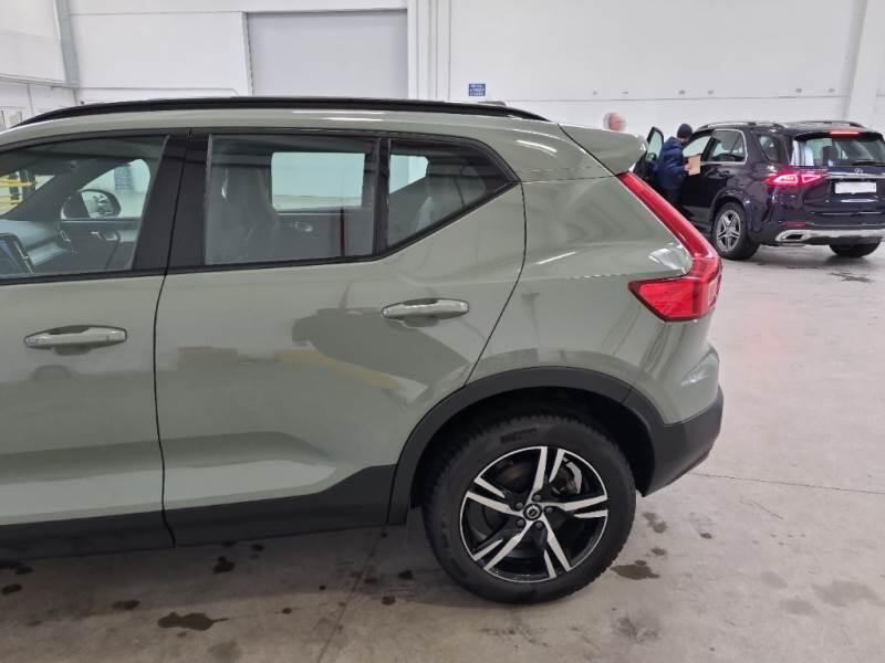 Volvo XC40 SUV B3 AUTOMATICO PLUS DARK - foto 28
