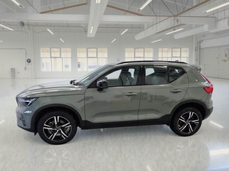 Volvo XC40 SUV B3 AUTOMATICO PLUS DARK - foto 8