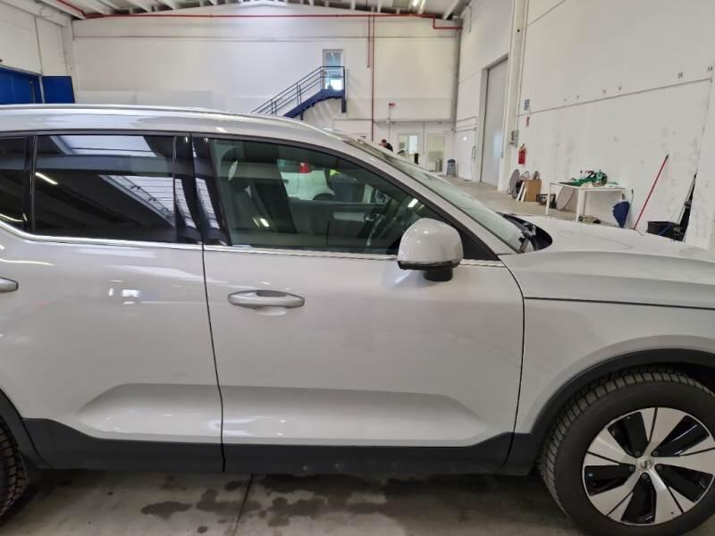 Volvo XC40 SUV T4 RECHARGE PLUG-IN AUTO PLUS BRIGHT - foto 36