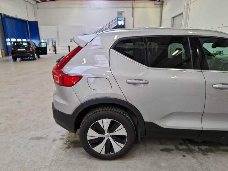 Volvo XC40 SUV T4 RECHARGE PLUG-IN AUTO PLUS BRIGHT - foto 38