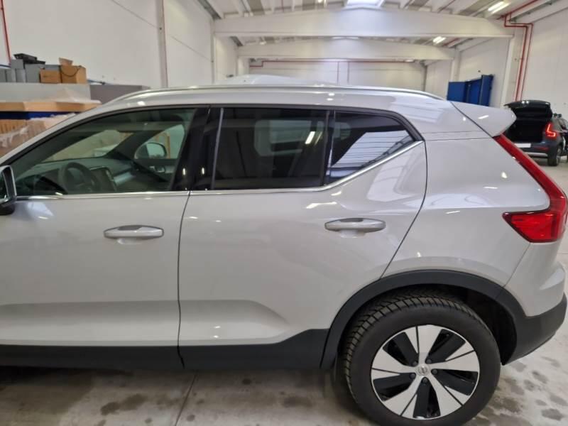 Volvo XC40 SUV T4 RECHARGE PLUG-IN AUTO PLUS BRIGHT - foto 44