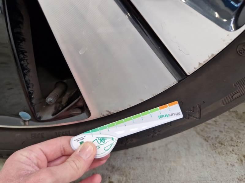 Volvo XC40 SUV T4 RECHARGE PLUG-IN AUTO PLUS BRIGHT - foto 61