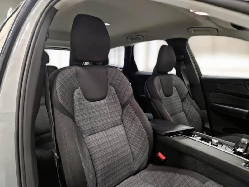 Volvo XC60 SUV B4 D AWD AUTOMATICO CORE - foto 13