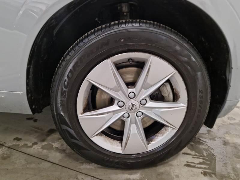 Volvo XC60 SUV B4 D AWD AUTOMATICO CORE - foto 17
