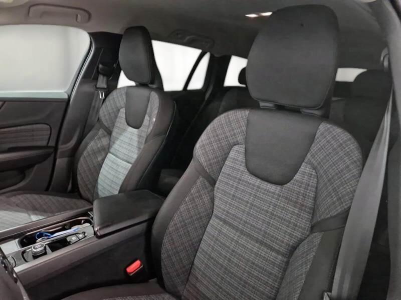 Volvo V60 STATION WAGON B4 D AUTOM.CORE - foto 11