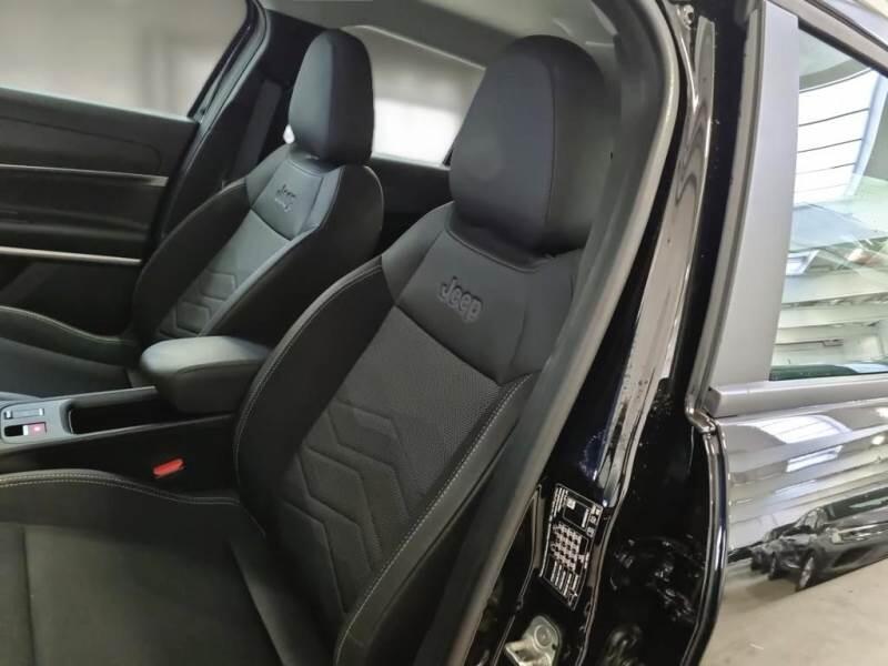 Jeep Avenger SUV 1.2 MHEV E-HYBRID TURBO ALTITUDE - foto 11