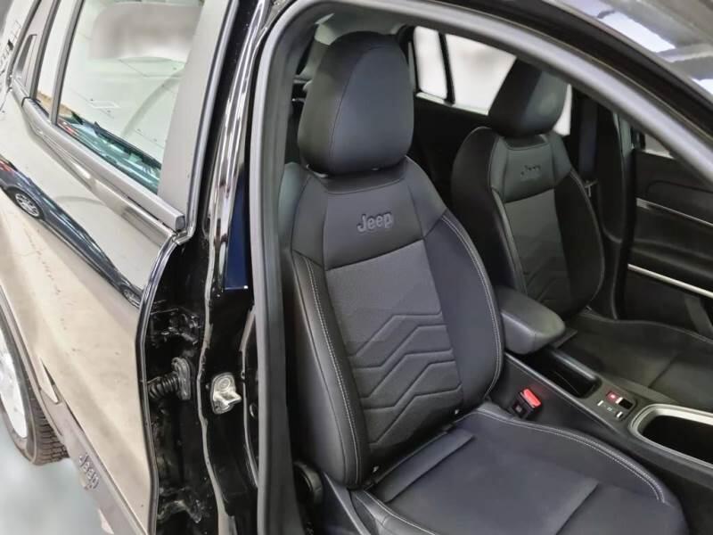 Jeep Avenger SUV 1.2 MHEV E-HYBRID TURBO ALTITUDE - foto 13