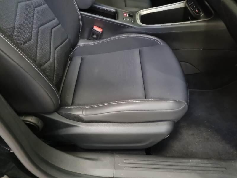 Jeep Avenger SUV 1.2 MHEV E-HYBRID TURBO ALTITUDE - foto 14