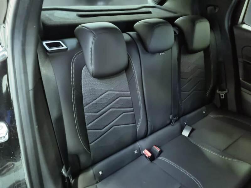 Jeep Avenger SUV 1.2 MHEV E-HYBRID TURBO ALTITUDE - foto 15