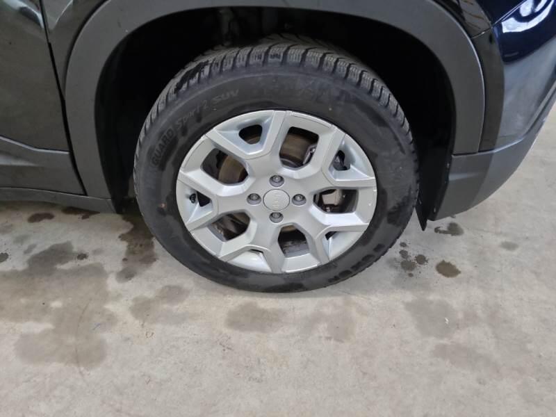 Jeep Avenger SUV 1.2 MHEV E-HYBRID TURBO ALTITUDE - foto 17