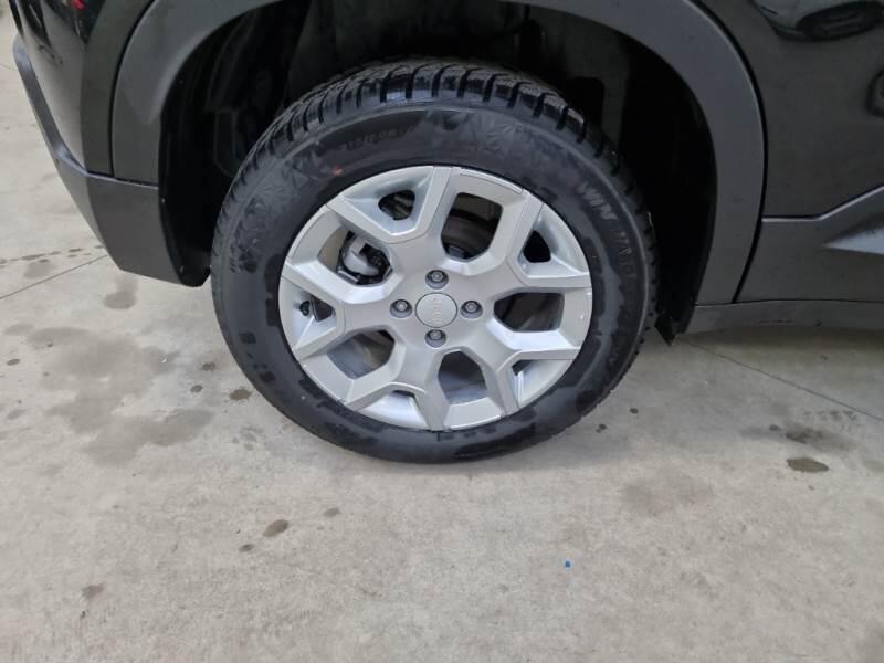 Jeep Avenger SUV 1.2 MHEV E-HYBRID TURBO ALTITUDE - foto 18