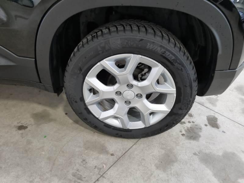 Jeep Avenger SUV 1.2 MHEV E-HYBRID TURBO ALTITUDE - foto 19