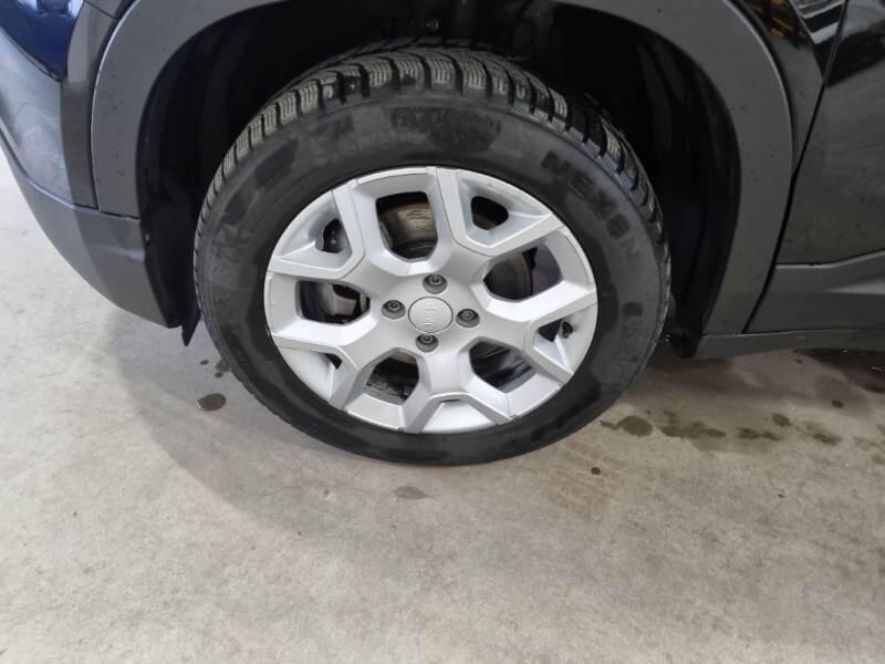 Jeep Avenger SUV 1.2 MHEV E-HYBRID TURBO ALTITUDE - foto 20