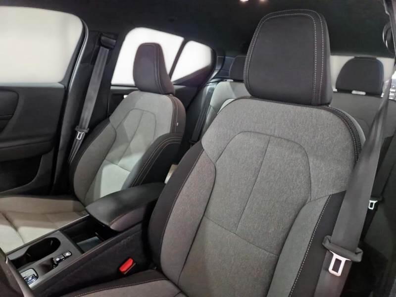 Volvo XC40 SUV T5 RECHARGE PLUG-IN AUTO CORE - foto 11