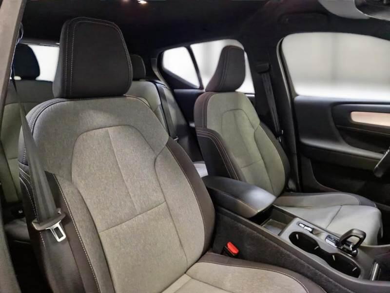 Volvo XC40 SUV T5 RECHARGE PLUG-IN AUTO CORE - foto 13