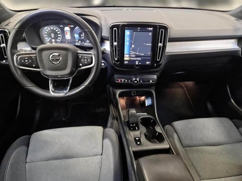 Volvo XC40 SUV T5 RECHARGE PLUG-IN AUTO CORE - foto 3