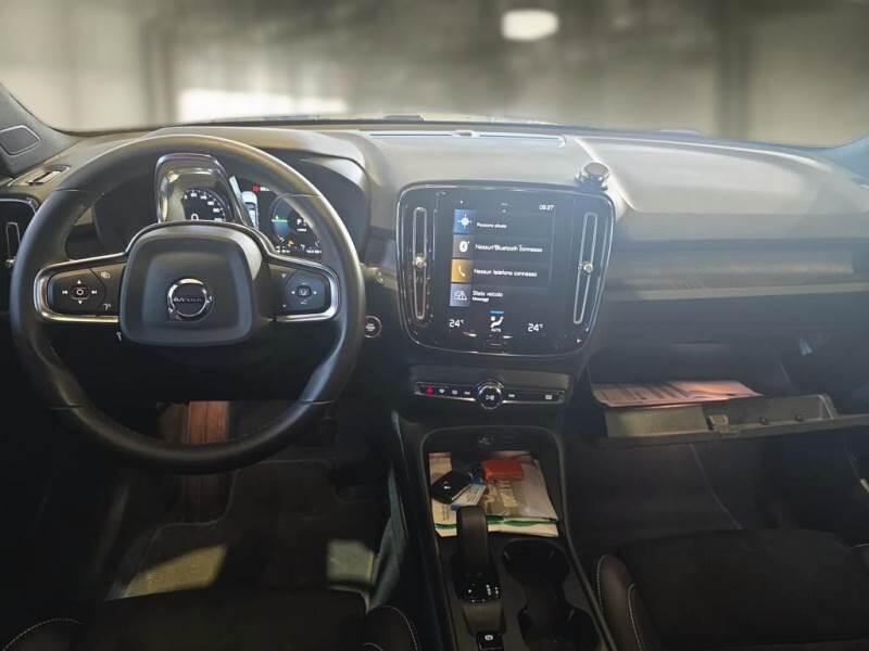 Volvo XC40 SUV T5 RECHARGE PLUG-IN AUTO CORE - foto 3
