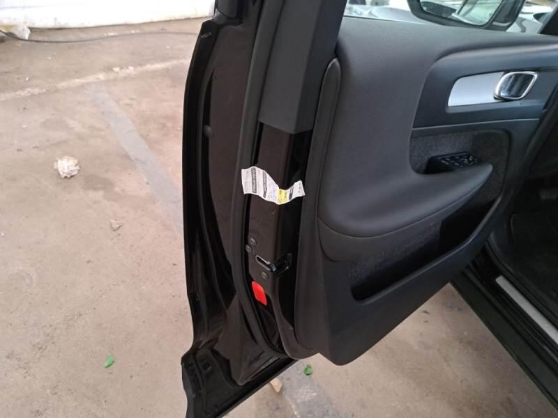 Volvo XC40 SUV T4 RECHARGE PLUG-IN AUTO CORE - foto 83