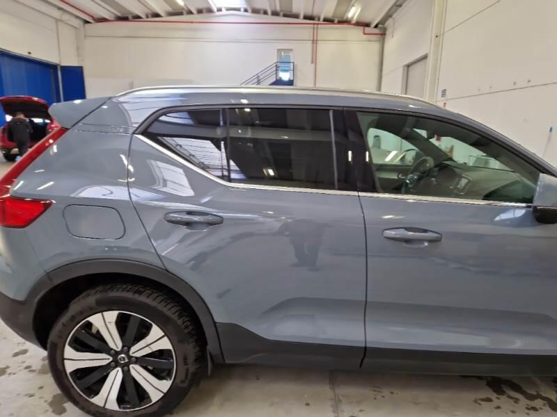 Volvo XC40 SUV T5 RECHARGE PLUG-IN AUTO PLUS BRIGHT - foto 24