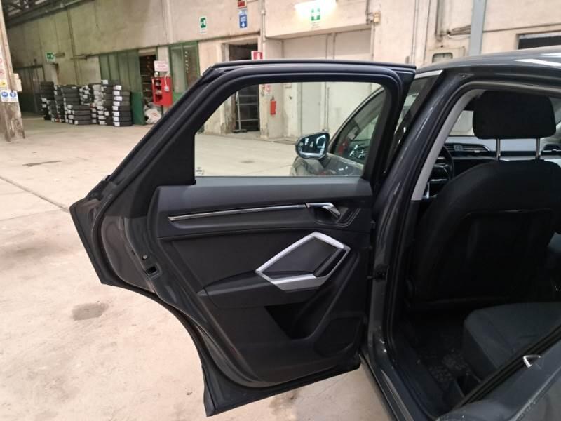 Audi Q3 SUV 45 TFSI E S TRONIC BUSINESS PLUS - foto 77