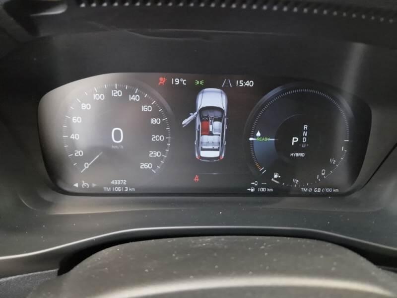 Volvo XC40 SUV T4 RECHARGE PLUG-IN AUTO CORE - foto 4