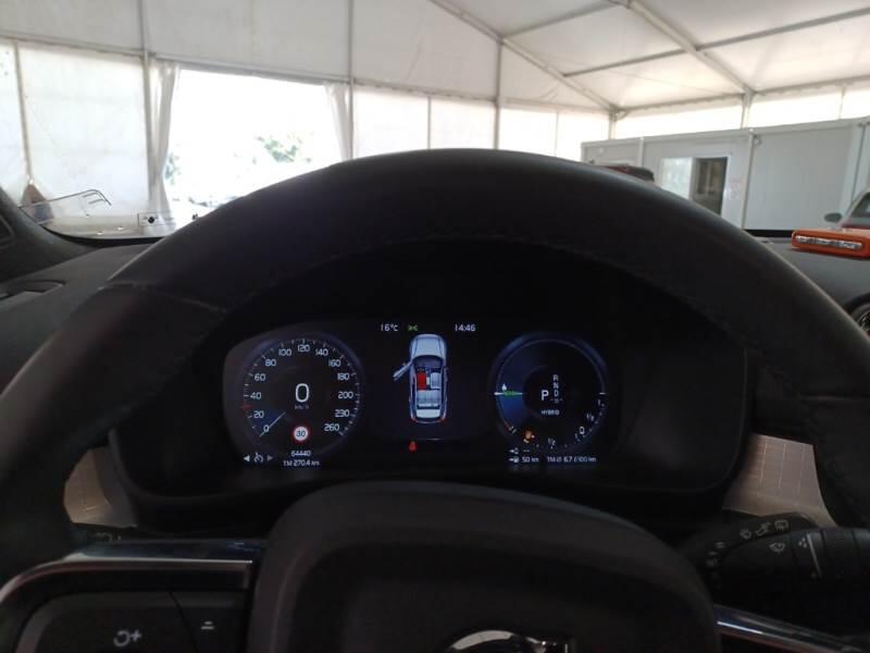 Volvo XC40 SUV T4 RECHARGE PLUG-IN AUTO CORE - foto 4