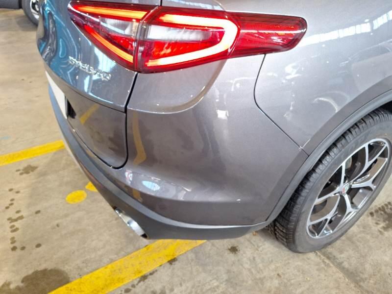 Alfa Romeo Stelvio SUV 2.2 TURBO DIESEL 190CV EXECUTIVE AT8 Q4 - foto 38