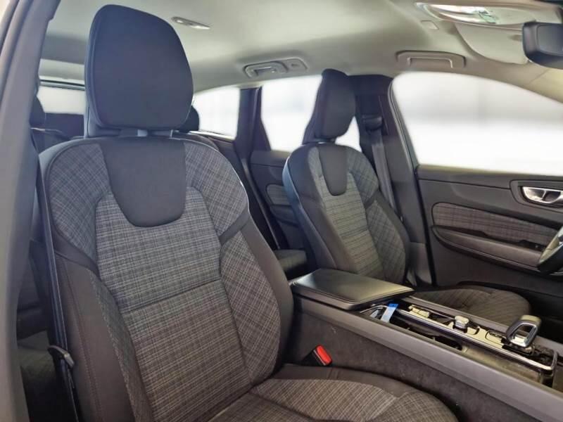 Volvo XC60 SUV B4 D AUTOMATICO CORE - foto 14