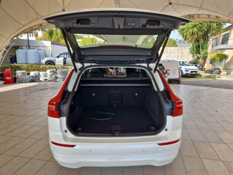 Volvo XC60 SUV B4 D AUTOMATICO CORE - foto 7