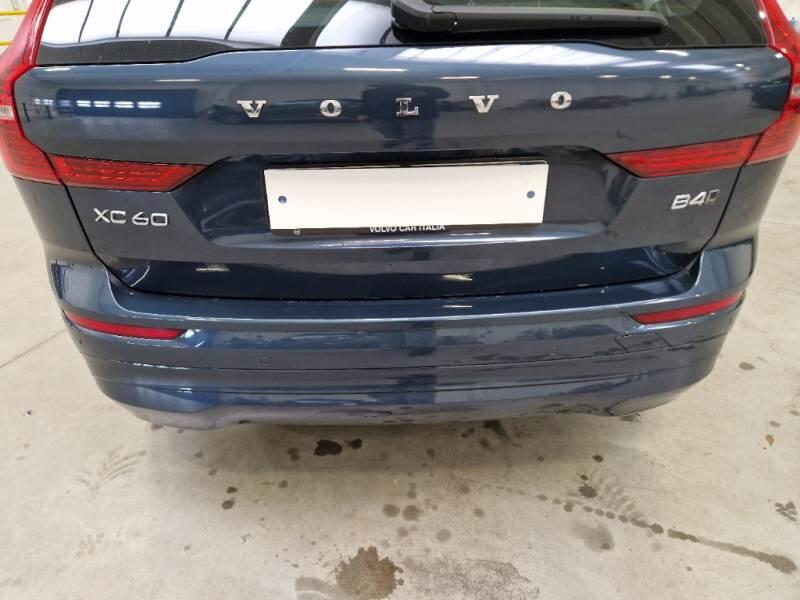 Volvo XC60 SUV B4 D AWD AUTOMATICO CORE - foto 11