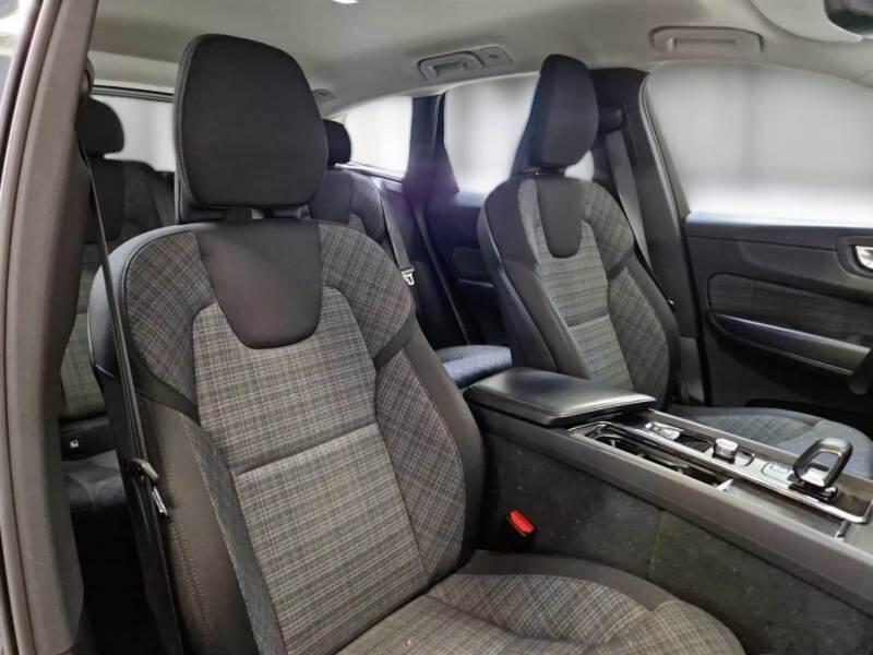 Volvo XC60 SUV B4 D AWD AUTOMATICO CORE - foto 13