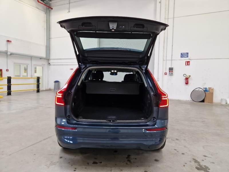Volvo XC60 SUV B4 D AWD AUTOMATICO CORE - foto 8