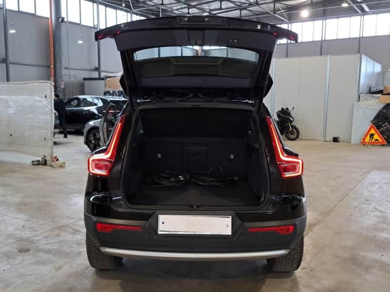 Volvo XC40 SUV T5 RECHARGE PLUG-IN AUTO CORE - foto 5