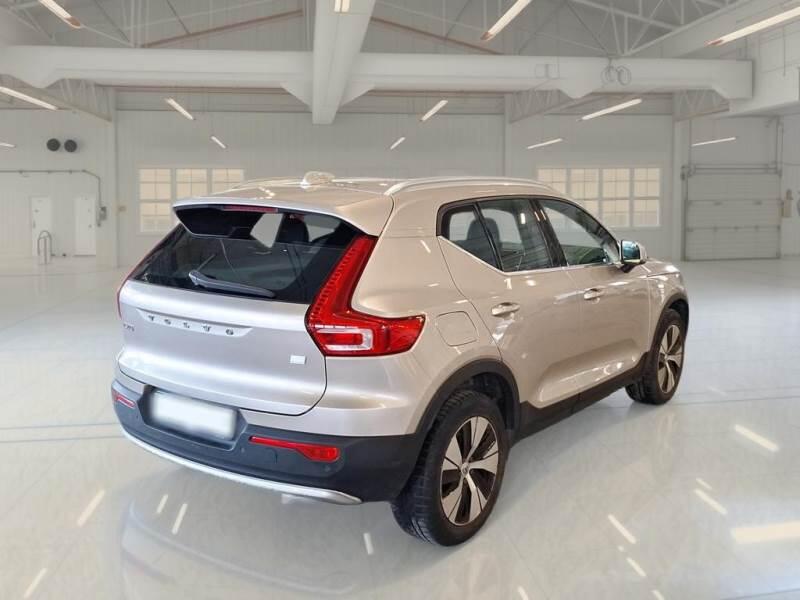 Volvo XC40 SUV T5 RECHARGE PLUG-IN AUTO CORE - foto 2