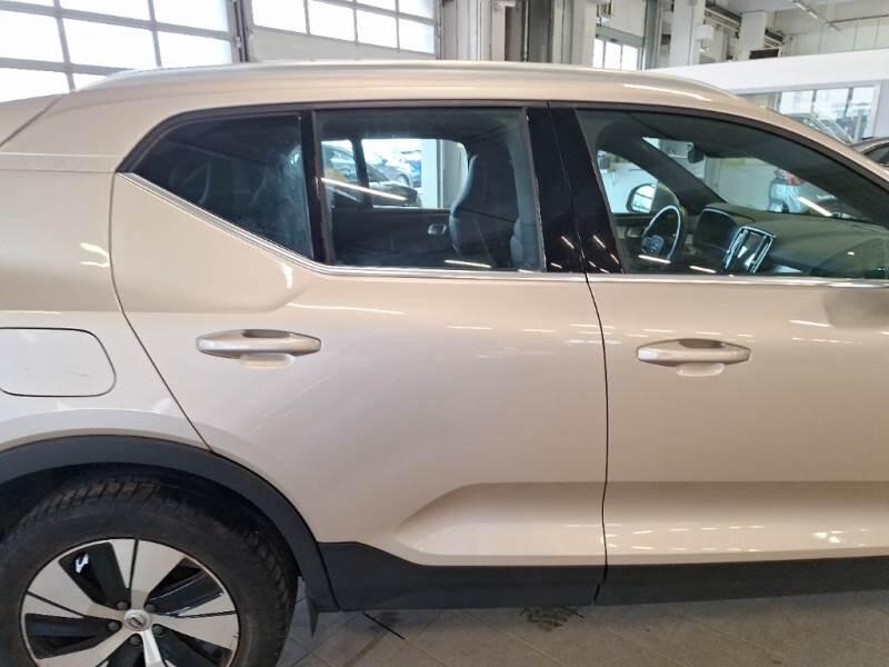 Volvo XC40 SUV T5 RECHARGE PLUG-IN AUTO CORE - foto 32