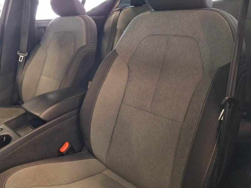 Volvo XC40 SUV T5 RECHARGE PLUG-IN AUTO CORE - foto 45