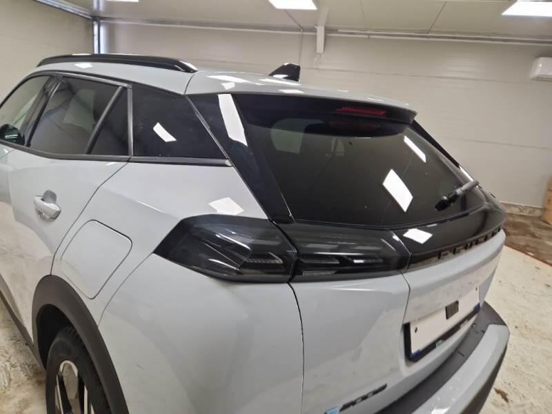 Peugeot P1 CROSSOVER E 100KW ALLURE - foto 37
