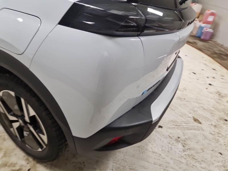 Peugeot P1 CROSSOVER E 100KW ALLURE - foto 39