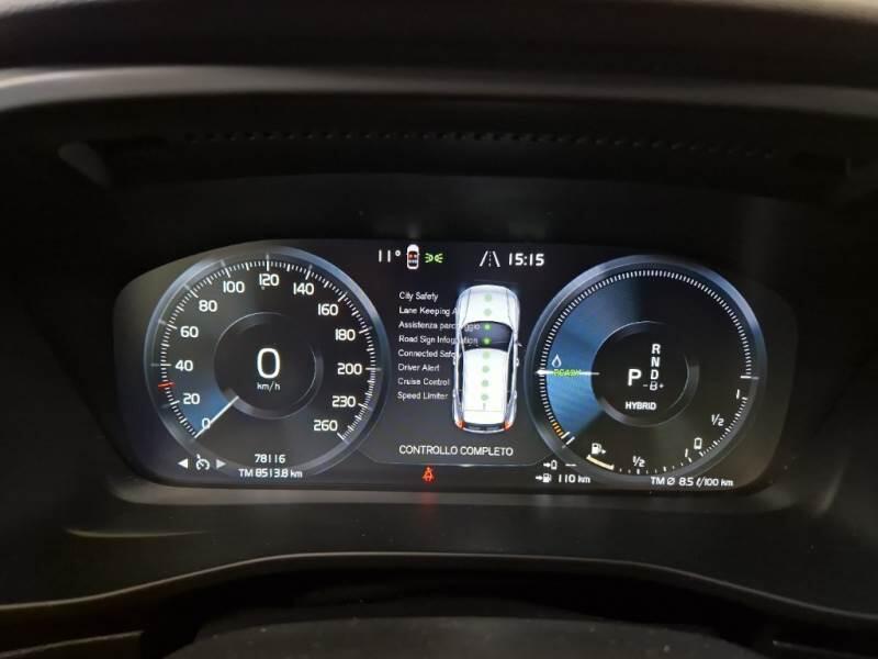 Volvo XC40 SUV T4 RECHARGE PLUG-IN AUTO CORE - foto 4