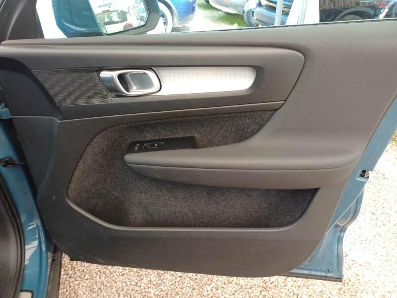 Volvo XC40 SUV T4 RECHARGE PLUG-IN HYBRID AUTOMATICO CORE - foto 97