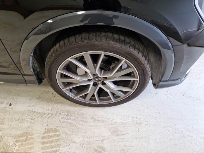 Audi Q3 SUV 35 TDI S TRONIC S LINE EDITION - foto 28