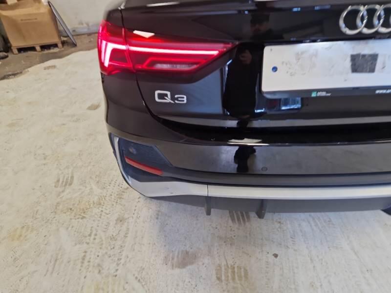 Audi Q3 SUV 35 TDI S TRONIC S LINE EDITION - foto 35